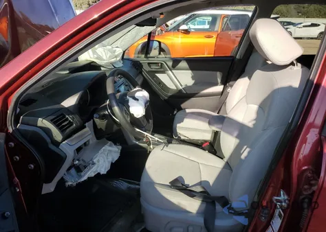 2015 Subaru Forester 2.5I Premium z USA, uszkodzony, nr VIN JF2SJADC2FH829356